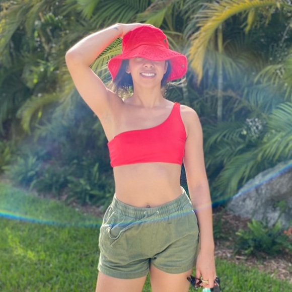 Meet your Posher, Chelsea - Picture 2 of 2